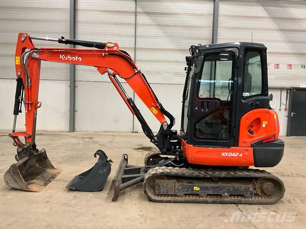 Kubota KX 042-4 Minikaivukoneet < 7t