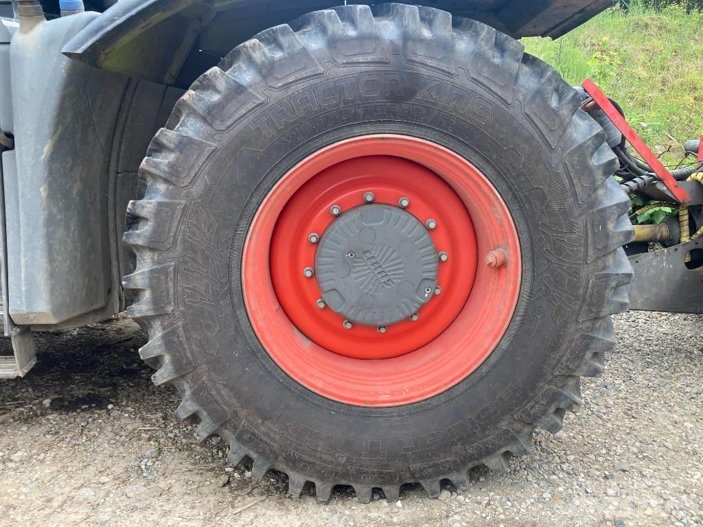 CLAAS XERION 4500 VC Traktorit