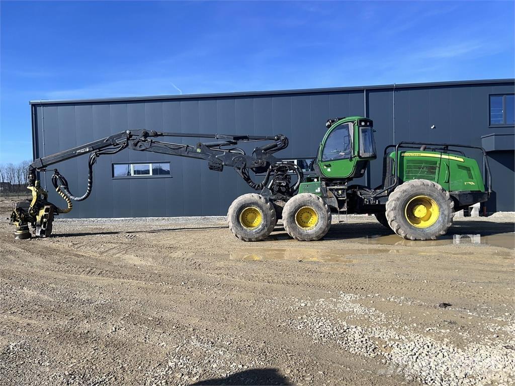 John Deere 1470E Harvesterit