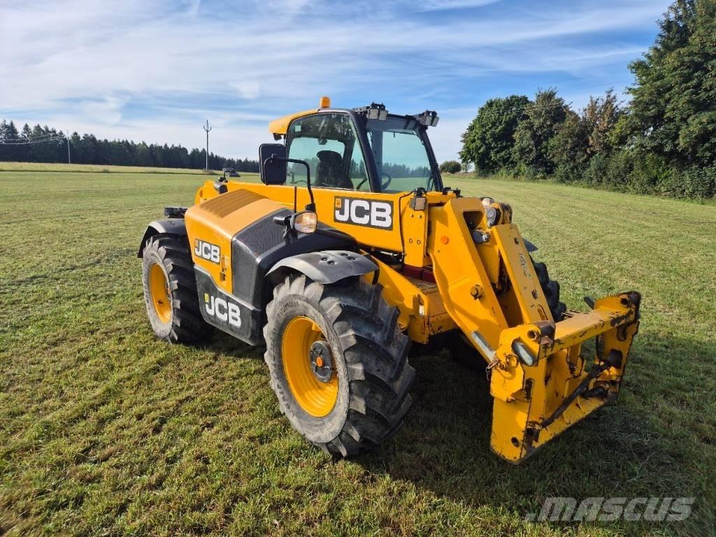 JCB 541-70 Maatalouskurottajat