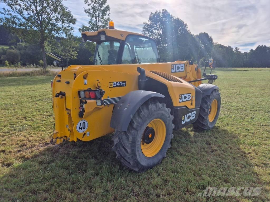 JCB 541-70 Maatalouskurottajat
