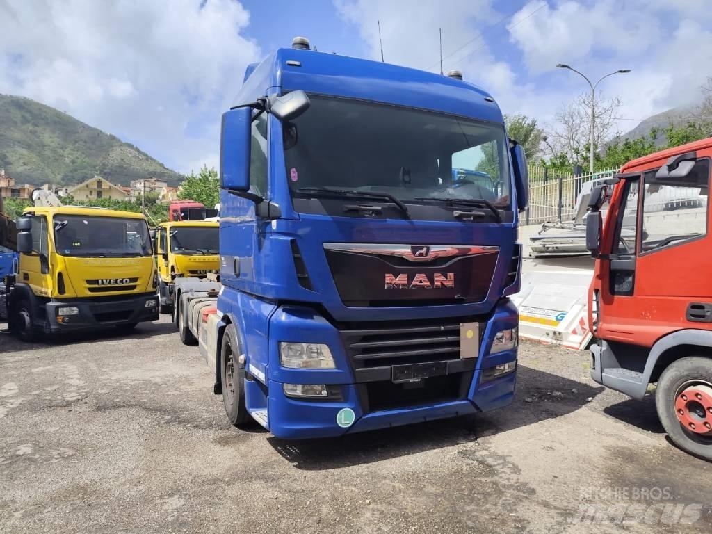 MAN TGX 26.420 Kontti-/tasonostoautot