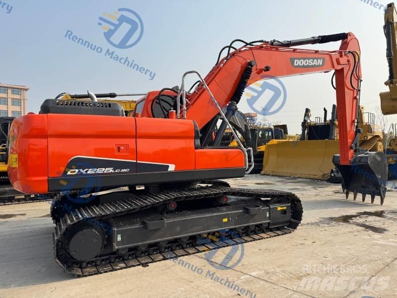 Doosan DX 225 LC-9C Telakaivukoneet
