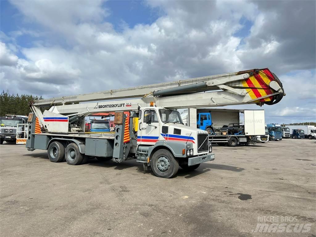 Volvo N12-1-V-6X2 Nosturiautot