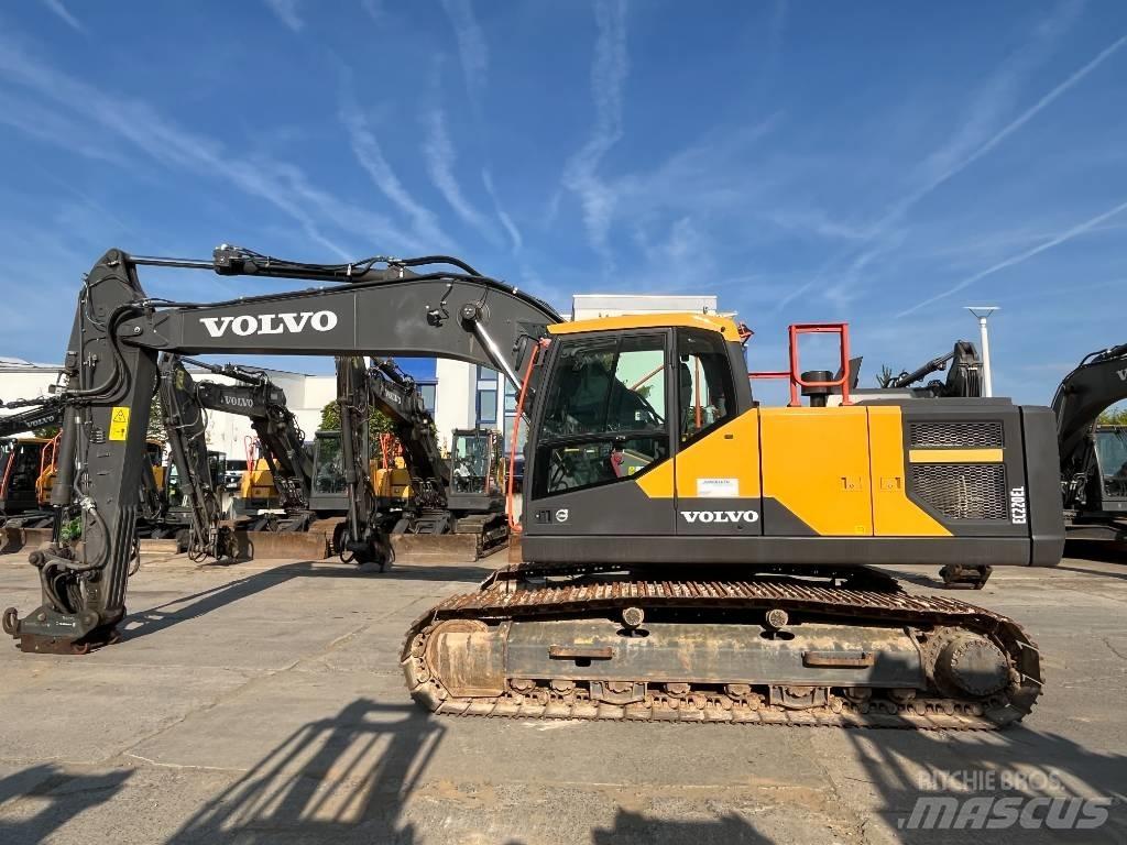Volvo EC220EL Telakaivukoneet