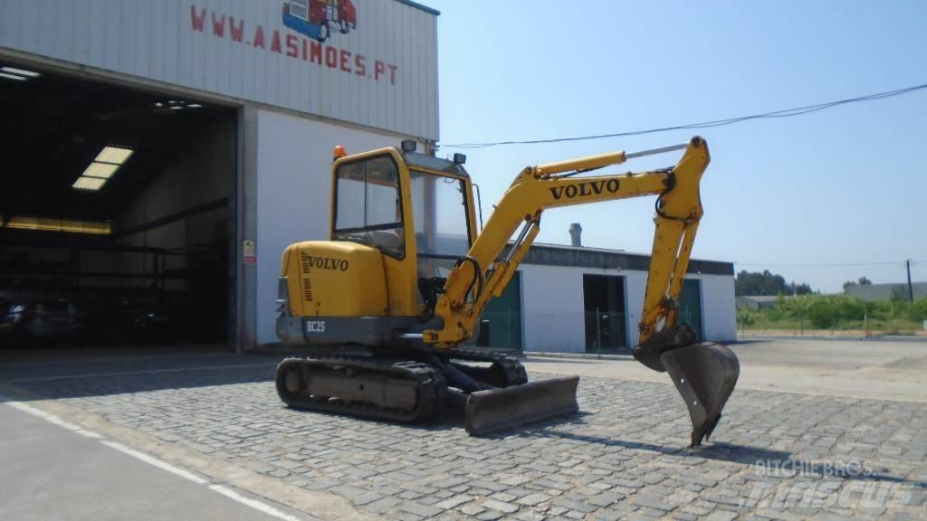 Volvo EC 25 Minikaivukoneet < 7t
