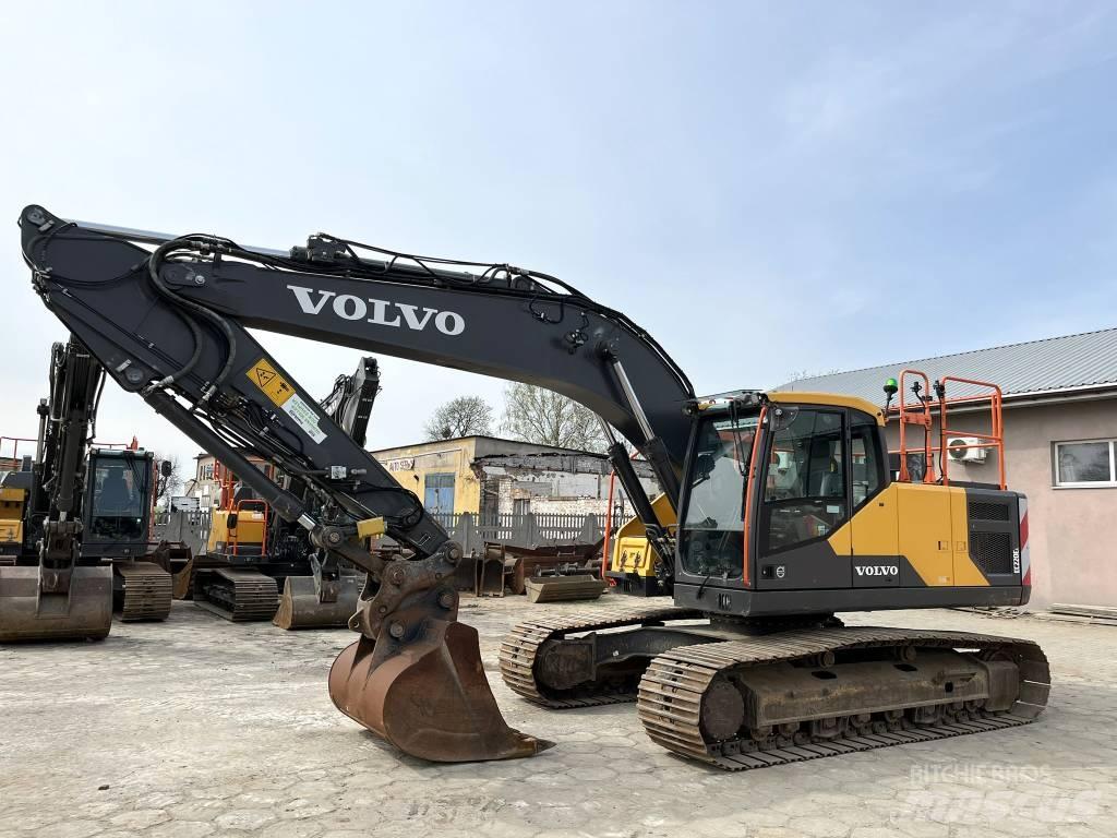 Volvo EC 220 E Telakaivukoneet