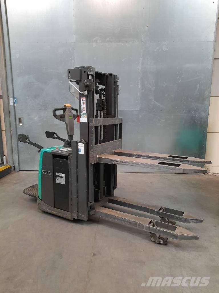 Mitsubishi SBV16P Ajettavat pinoamisvaunut