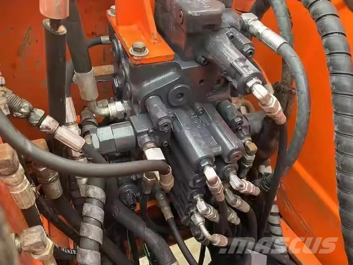 Doosan DH 80 Midikaivukoneet 7t - 12t