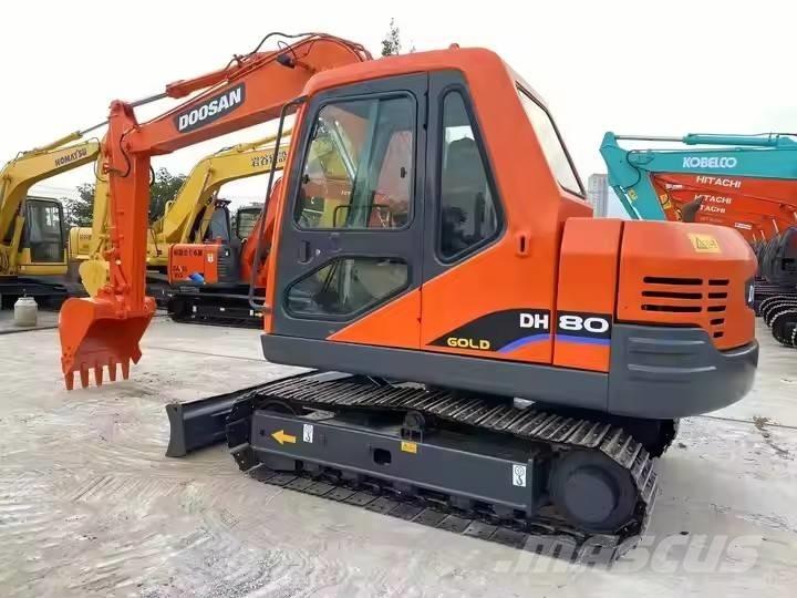 Doosan DH 80 Midikaivukoneet 7t - 12t