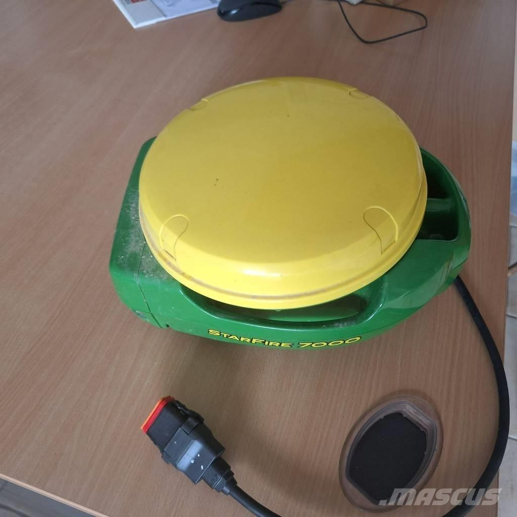 John Deere 6195 R Traktorit