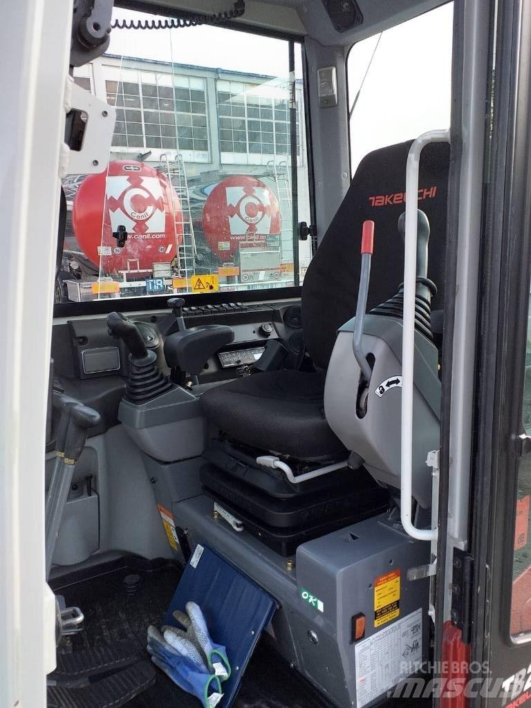 Takeuchi TB 240 Minikaivukoneet < 7t