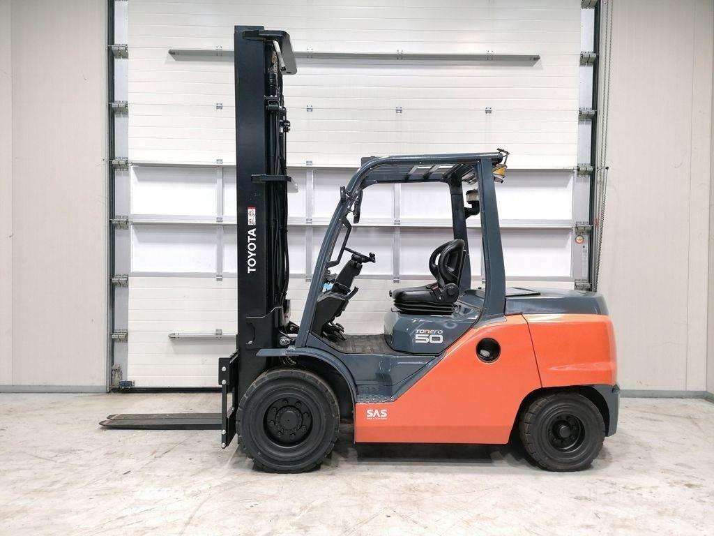 Toyota 40-8FD50N Dieseltrukit