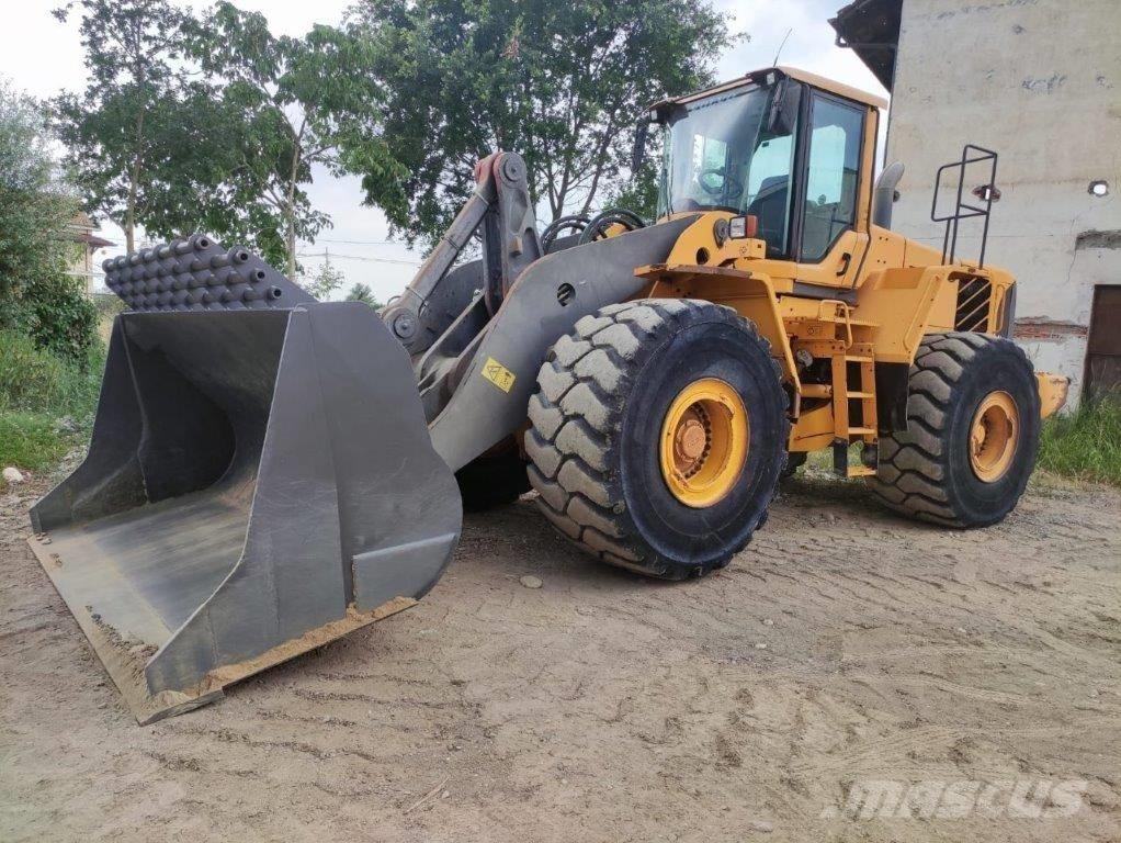 Volvo L 220 F Pyöräkuormaajat
