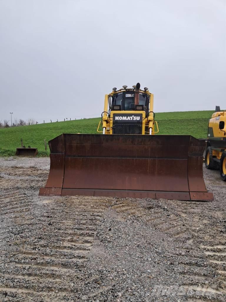 Komatsu D 65 PX-17 Telaketjupuskutraktorit