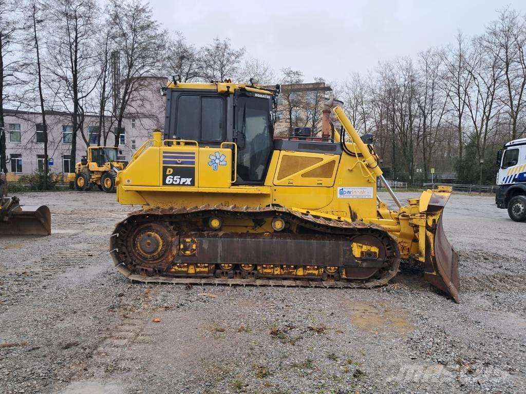 Komatsu D 65 PX-17 Telaketjupuskutraktorit