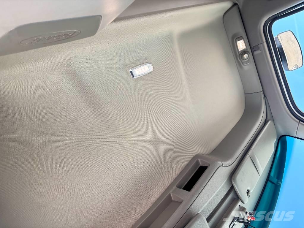 Peterbilt 567 Vetopöytäautot