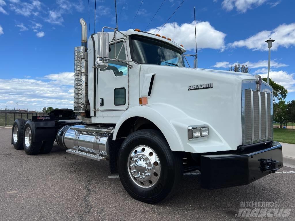 Kenworth T 800 Vetopöytäautot