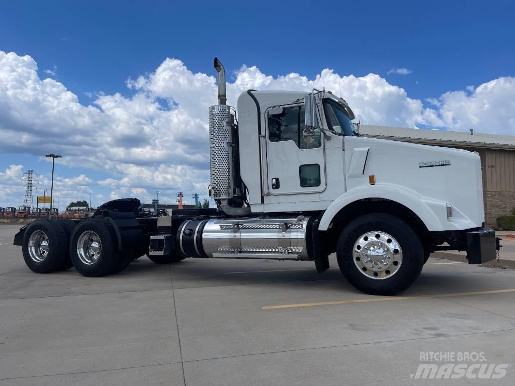 Kenworth T 800 Vetopöytäautot