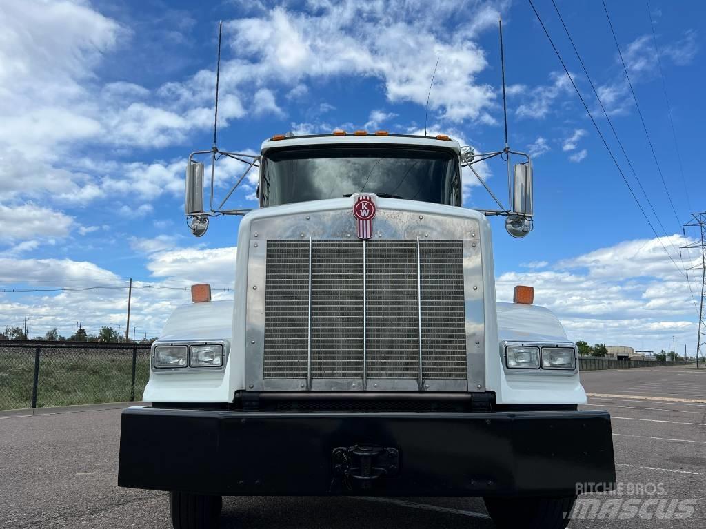 Kenworth T 800 Vetopöytäautot
