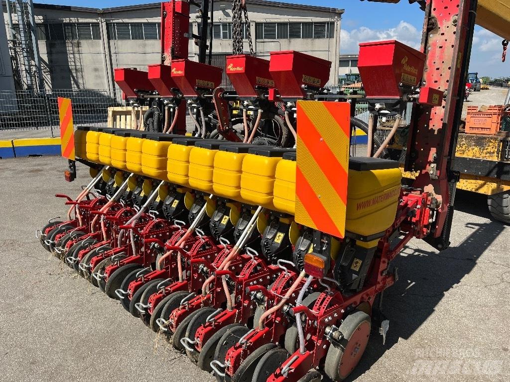 MaterMacc MS 8230 Tarkkuuskylvökoneet