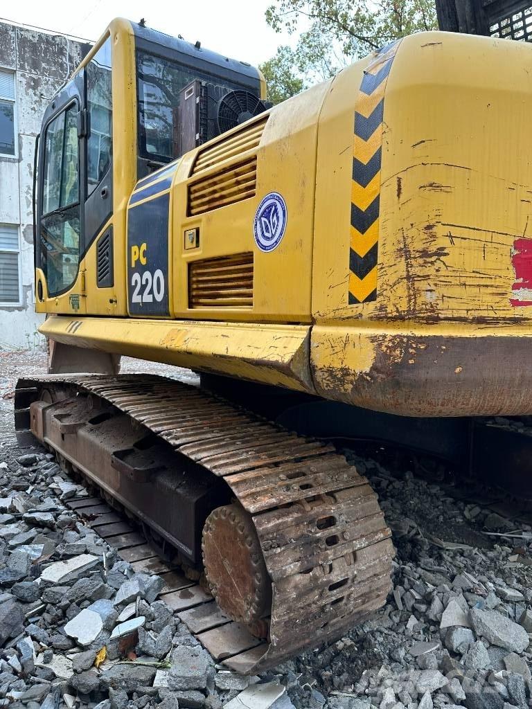 Komatsu PC220-8MO Telakaivukoneet