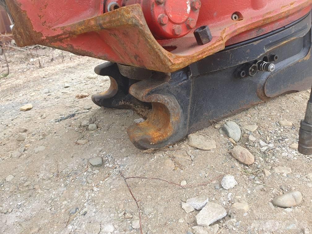  Cat. 320e Telakaivukoneet