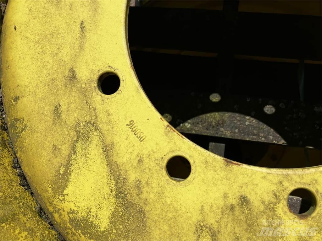 John Deere 18x28 Renkaat ja vanteet