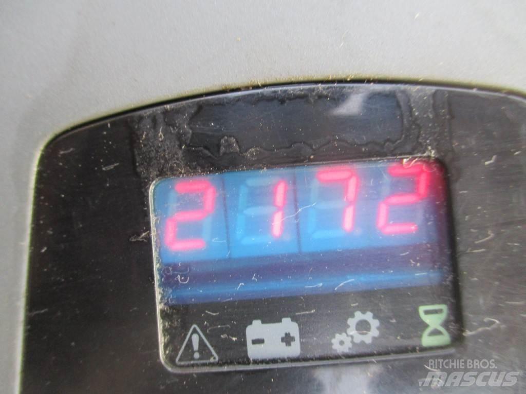 Toyota LPE 250 Lavansiirtotrukit ajotasolla