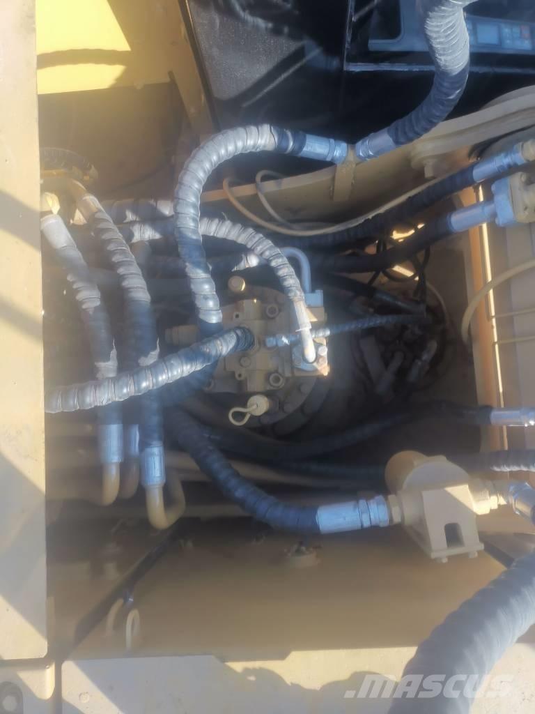 CAT 320 D Telakaivukoneet