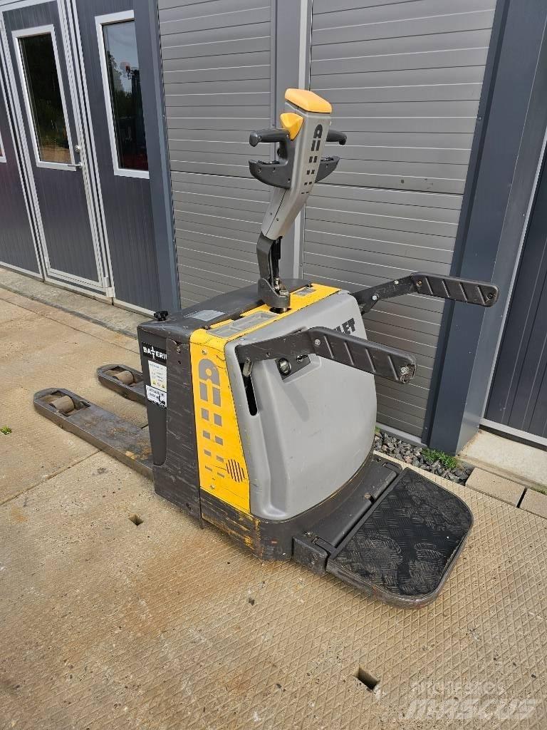 Atlet Tpl/200 Lavansiirtotrukit ajotasolla