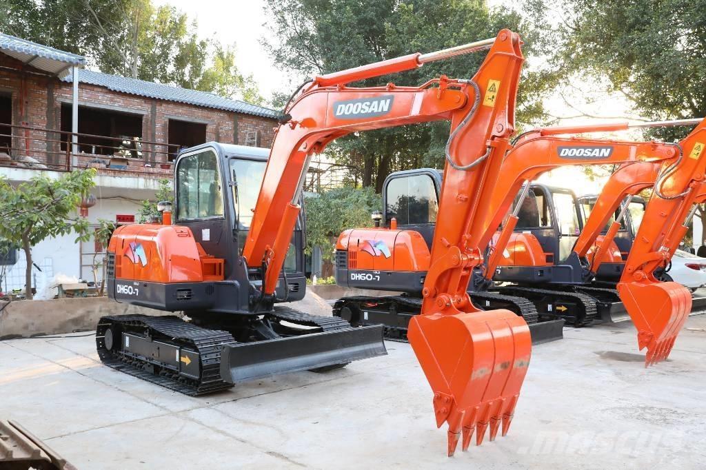 Doosan DH 60-7 Minikaivukoneet < 7t