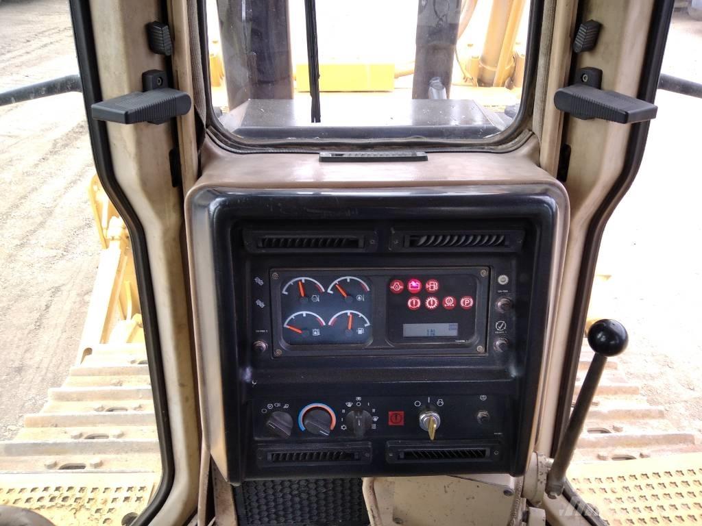 CAT D 6 R XL Puskukoneet