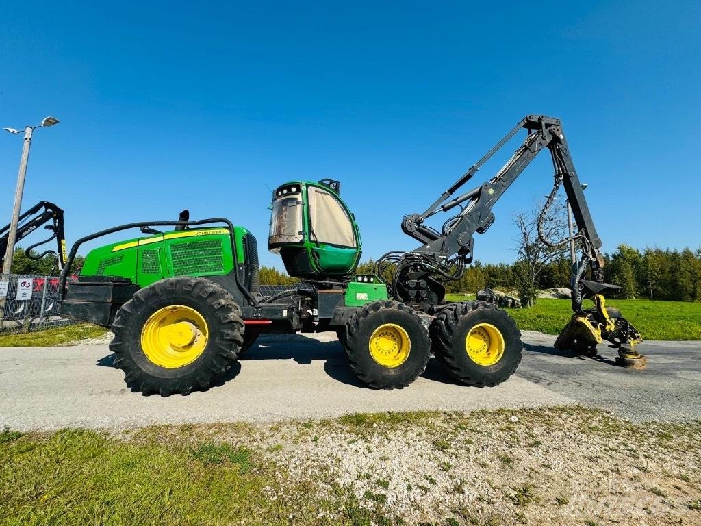 John Deere 1470 E Harvesterit