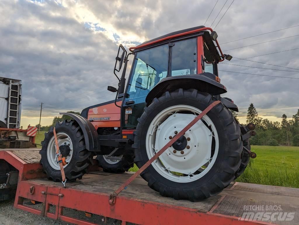Valtra Valmet 700 Traktorit