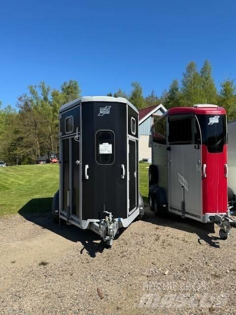Ifor Williams HB 506 Eläinkuljetuspuoliperävaunut