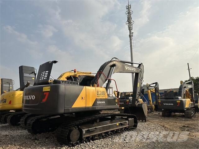 Volvo EC240 Telakaivukoneet
