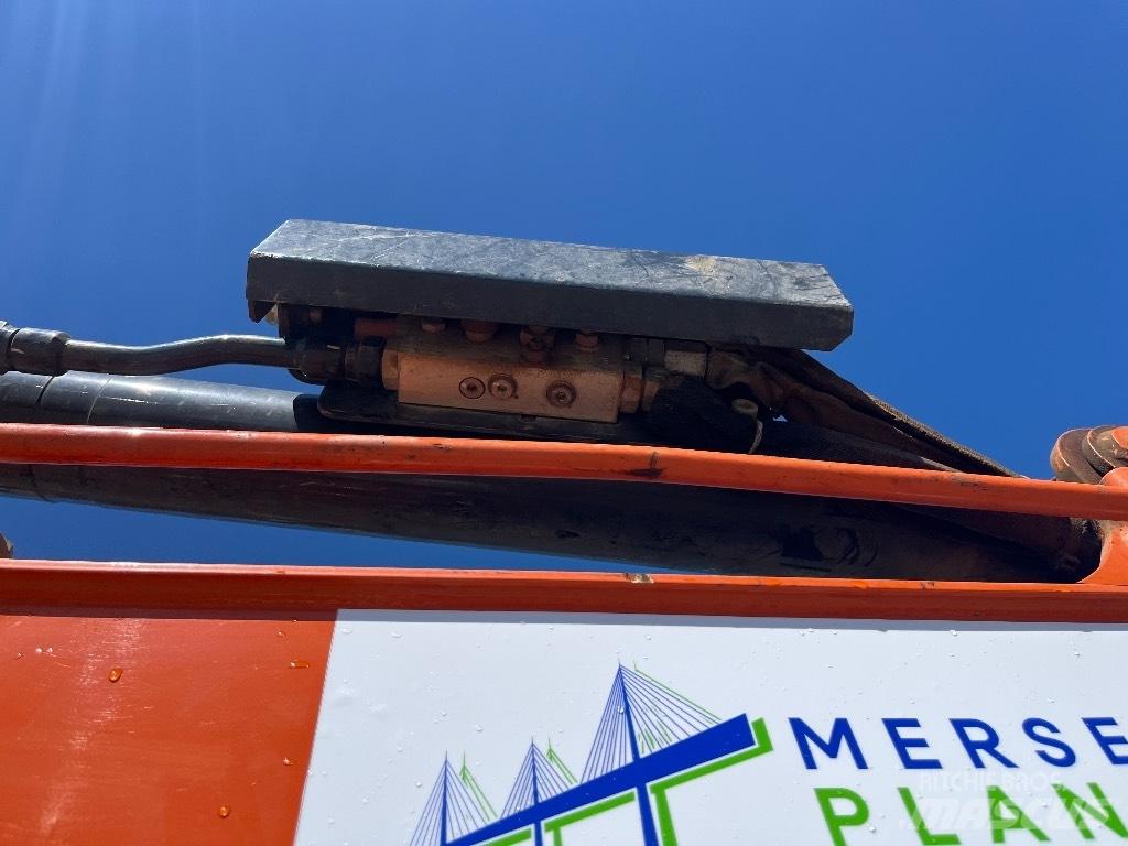 Hitachi ZX33U-6 Minikaivukoneet < 7t