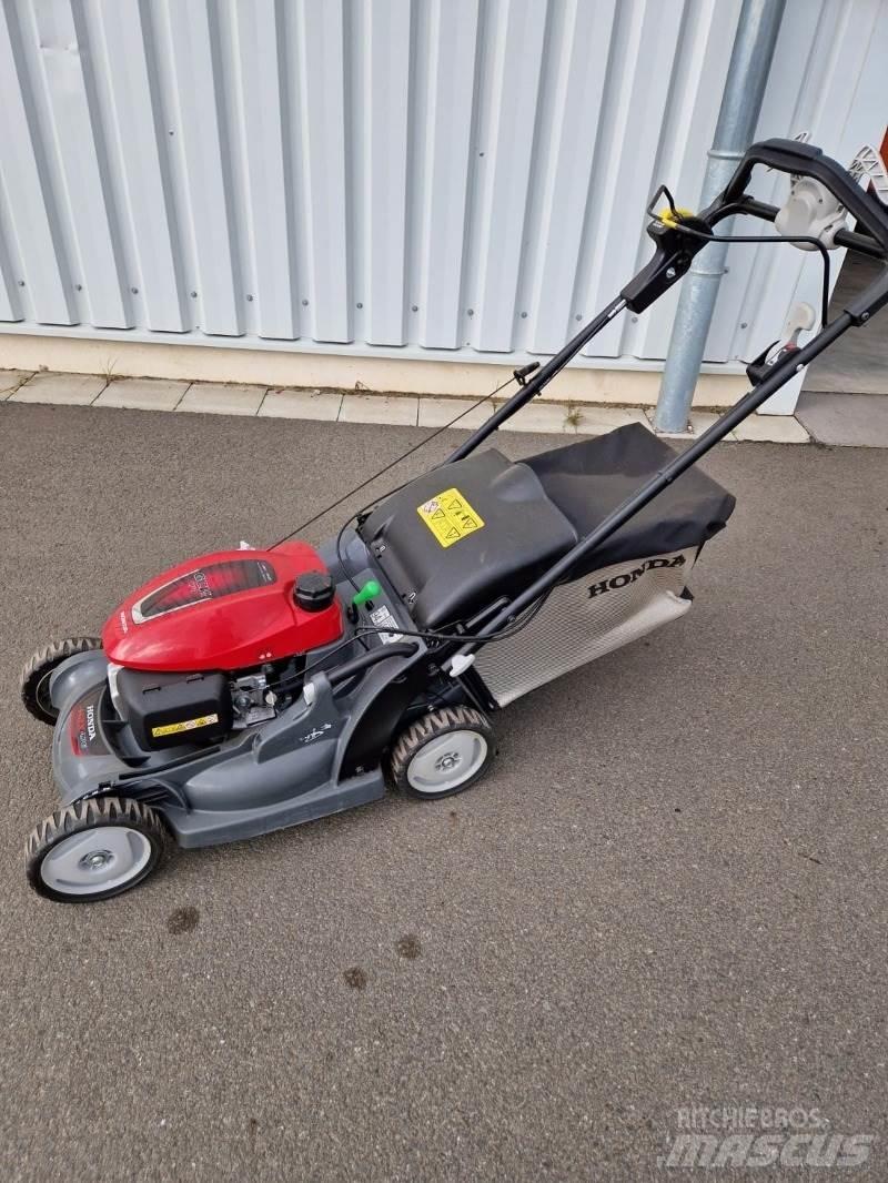 Honda HRX 476 VY Päältäajettavat ruohonleikkurit