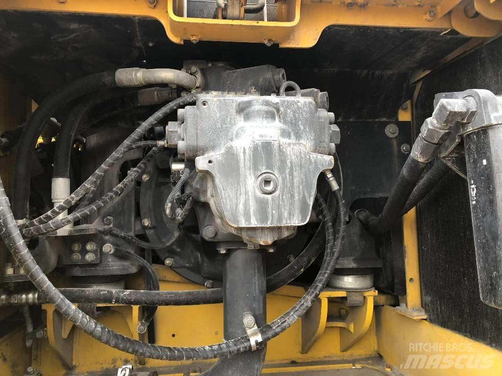 Komatsu 300 -7 Telakaivukoneet
