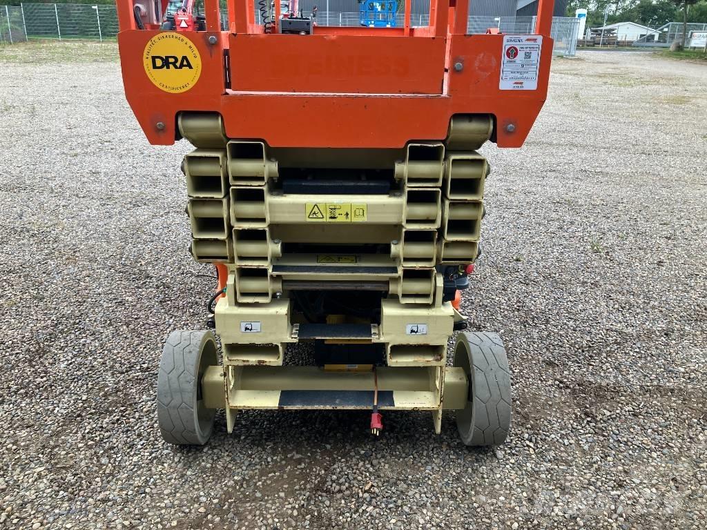 JLG 3246 ES Saksilavat