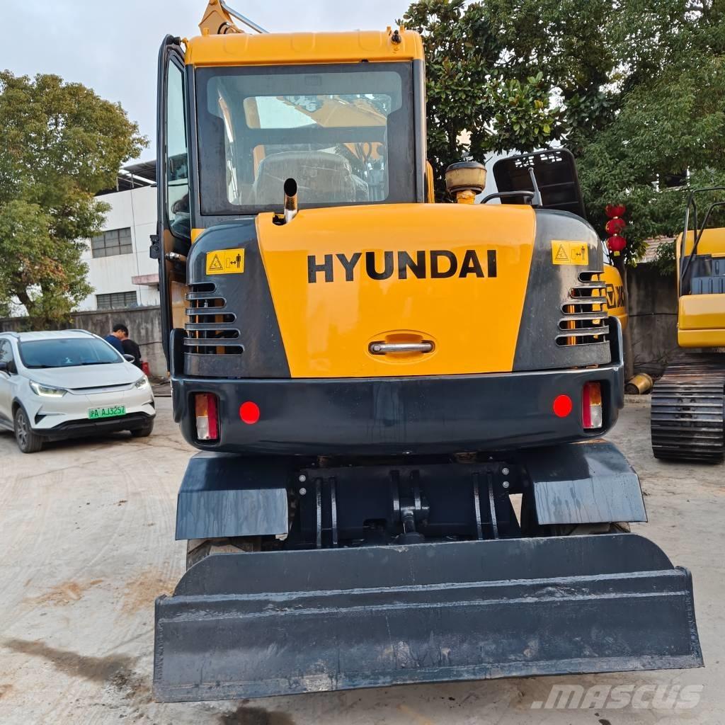 Hyundai 60 W VS Pyöräkaivukoneet