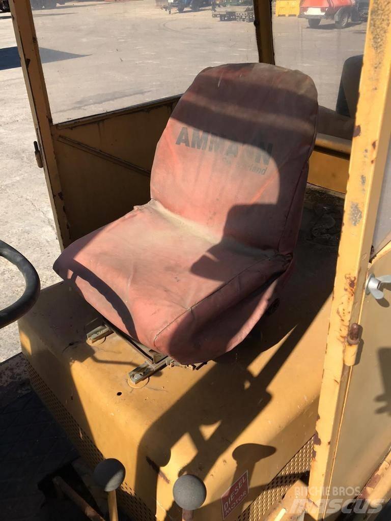 Hyster b11.e Mininosturit