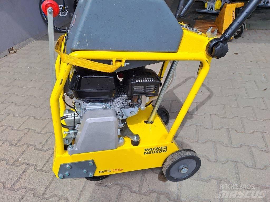 Wacker Neuson BFS735 Kivisahat