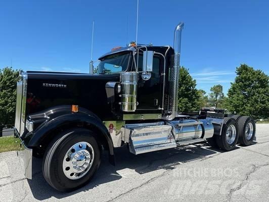 Kenworth W 900 Vetopöytäautot