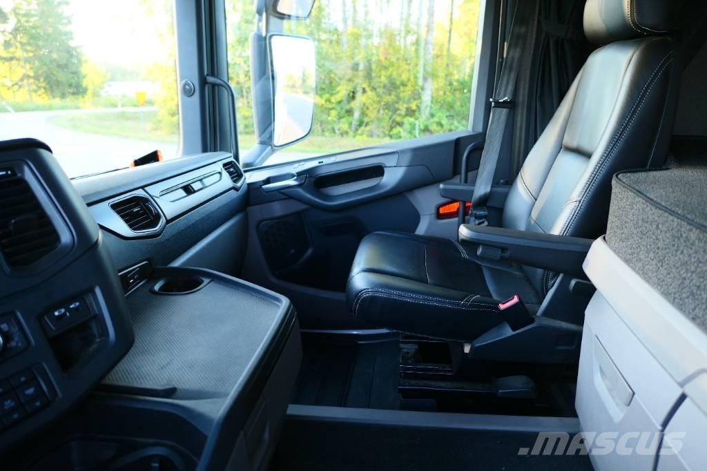 Scania R590B6x2nb Koukkulava kuorma-autot