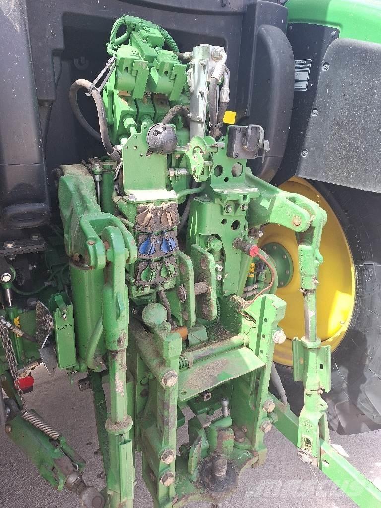 John Deere 6110R Traktorit
