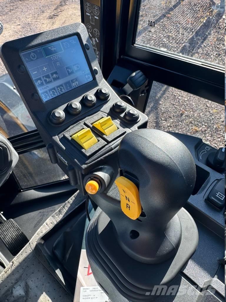 CAT 908 Pyöräkuormaajat