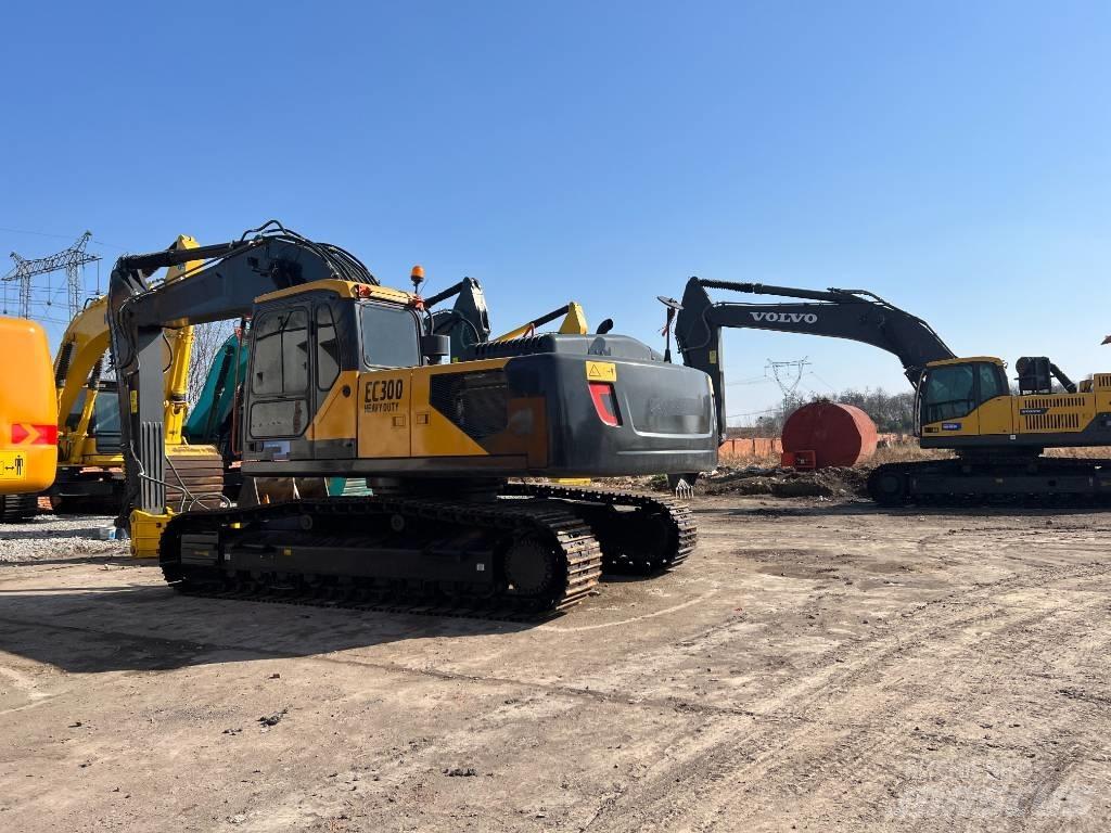 Volvo EC 300 D L Telakaivukoneet