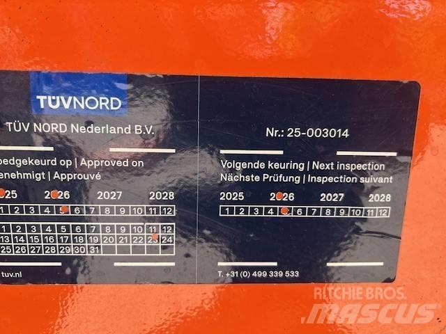 JLG 460 SJ Teleskooppipuominostimet